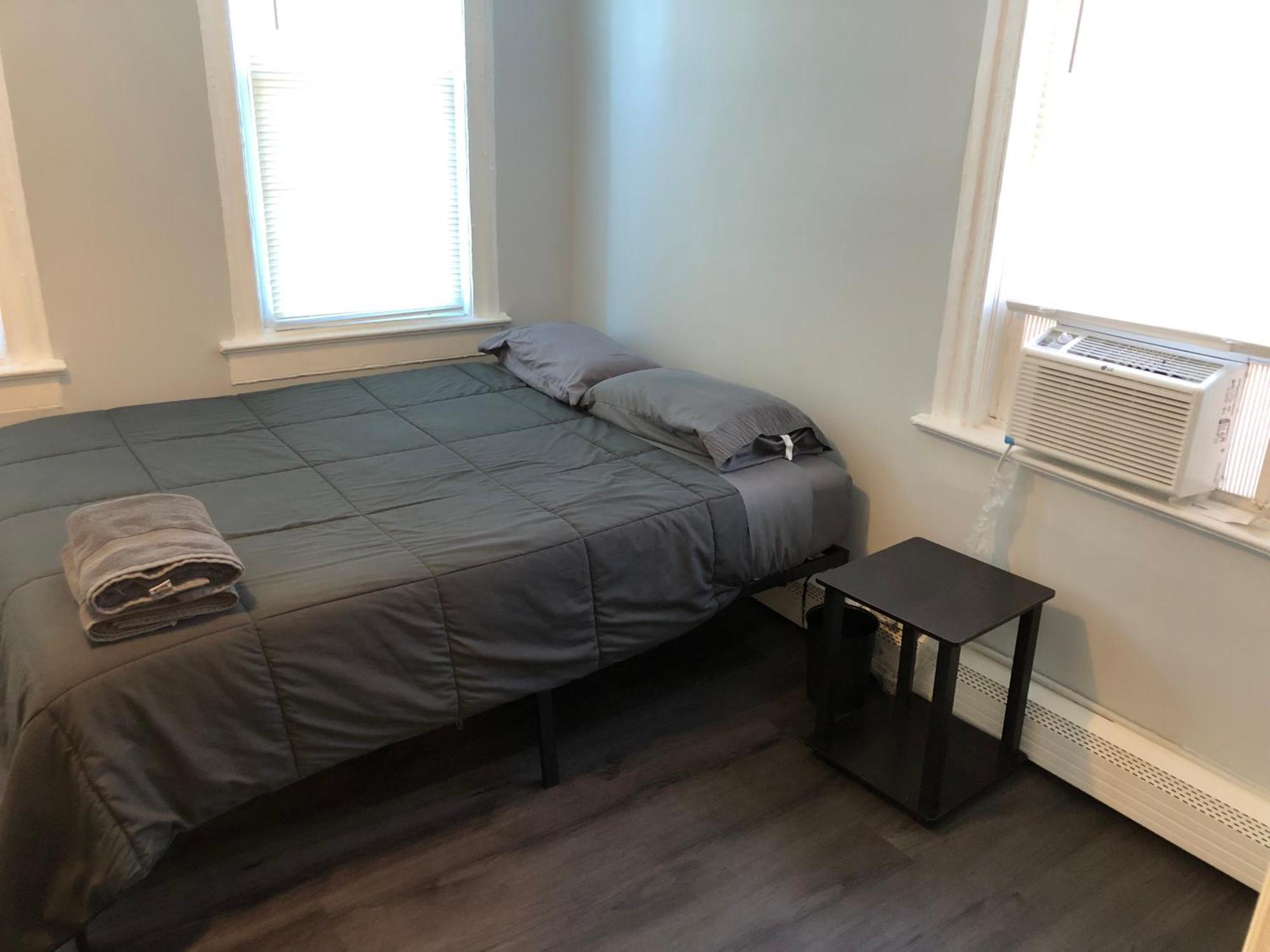 Private 2-Bedroom With Free Parking And Direct Bus To Nyc Manhattan Only 2 Blocks Away Линден Экстерьер фото